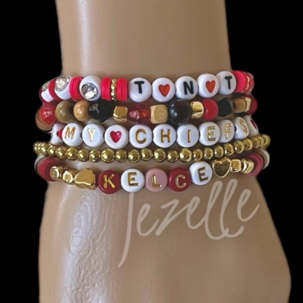 Pack of 5 Taylor Swift / Travis Kelce Friendship Bracelets